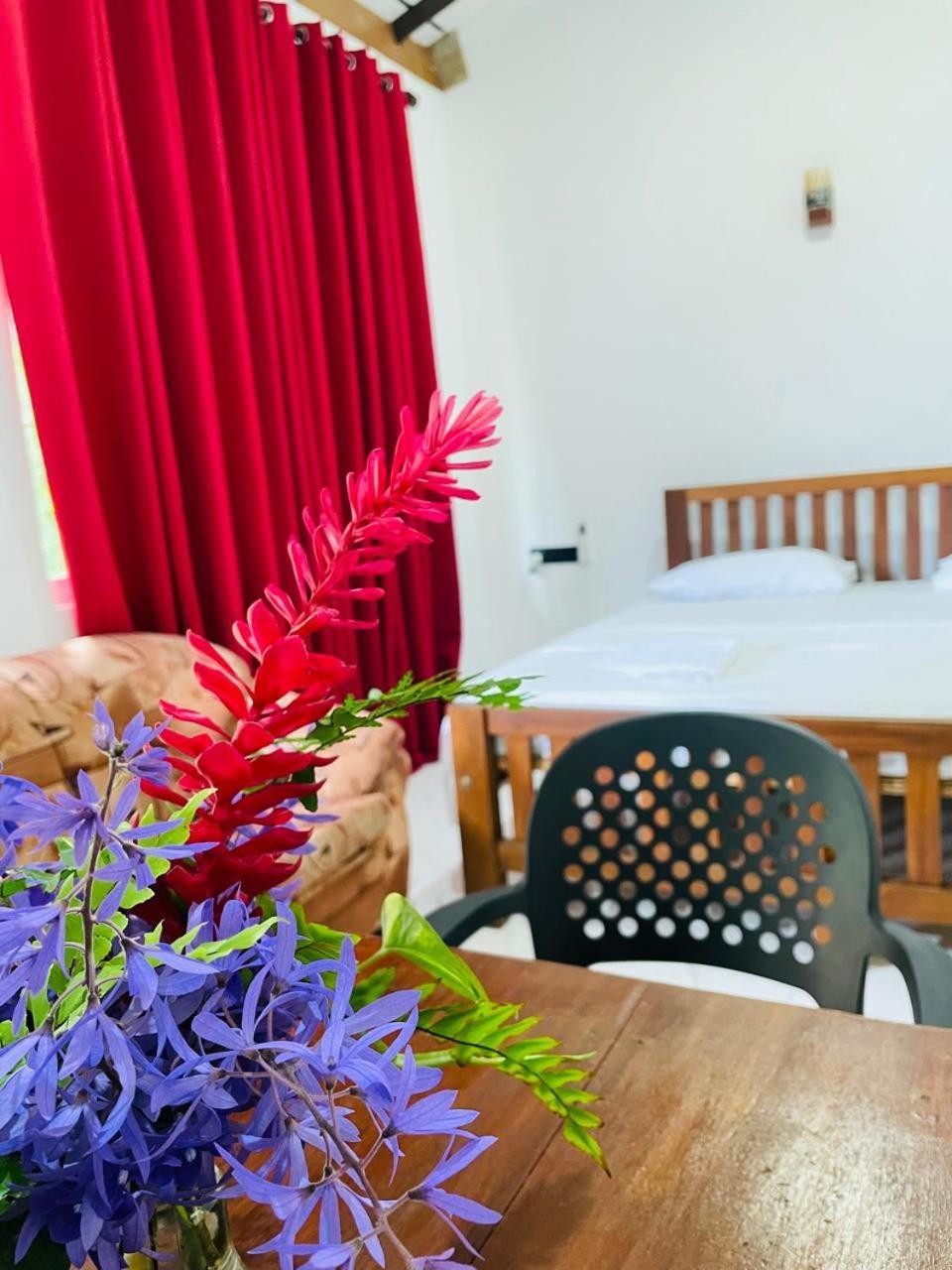 Chami'S Home Stay Мирисса Экстерьер фото